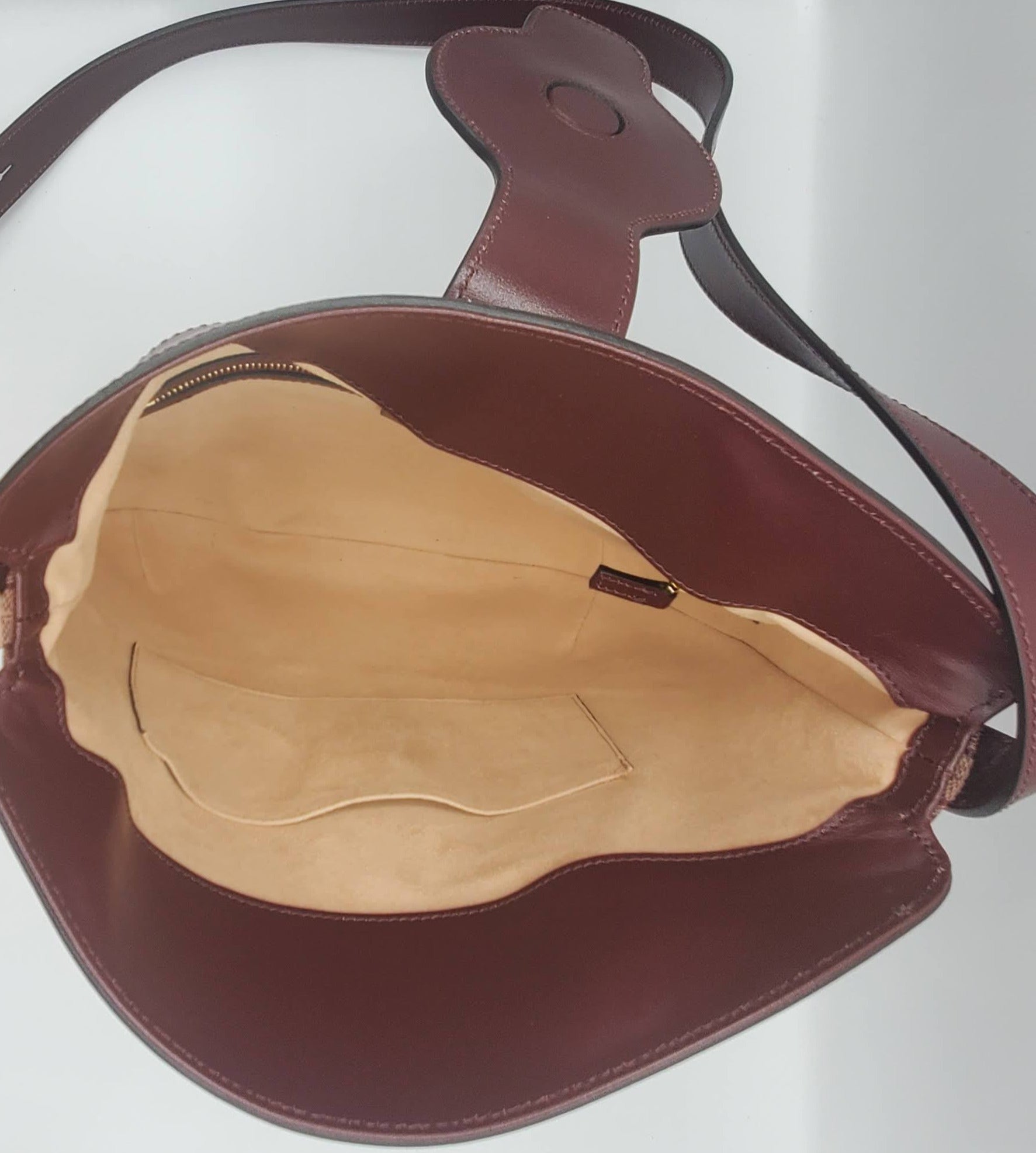Women's Burgundy GG Canvas Medium Arli Shoulder Bag