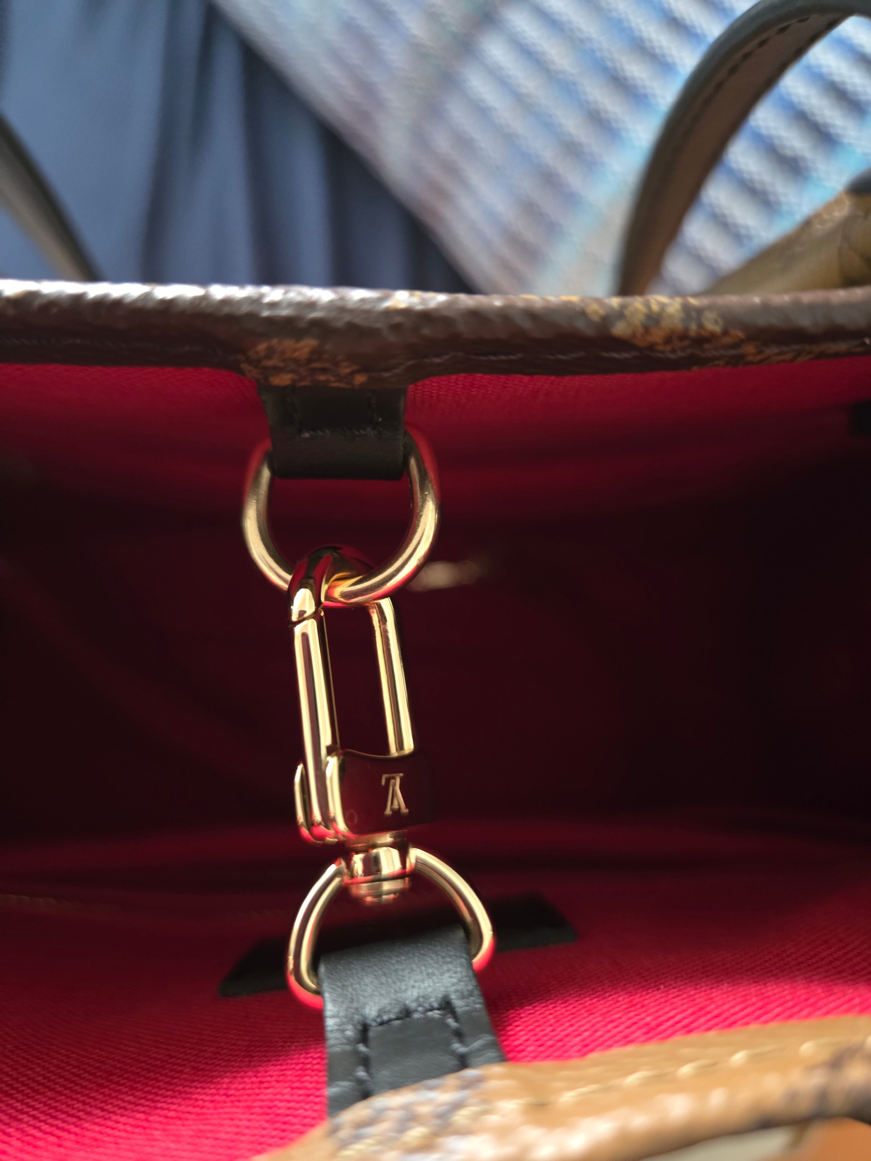 Women's On the Go MM Reverse Monogram