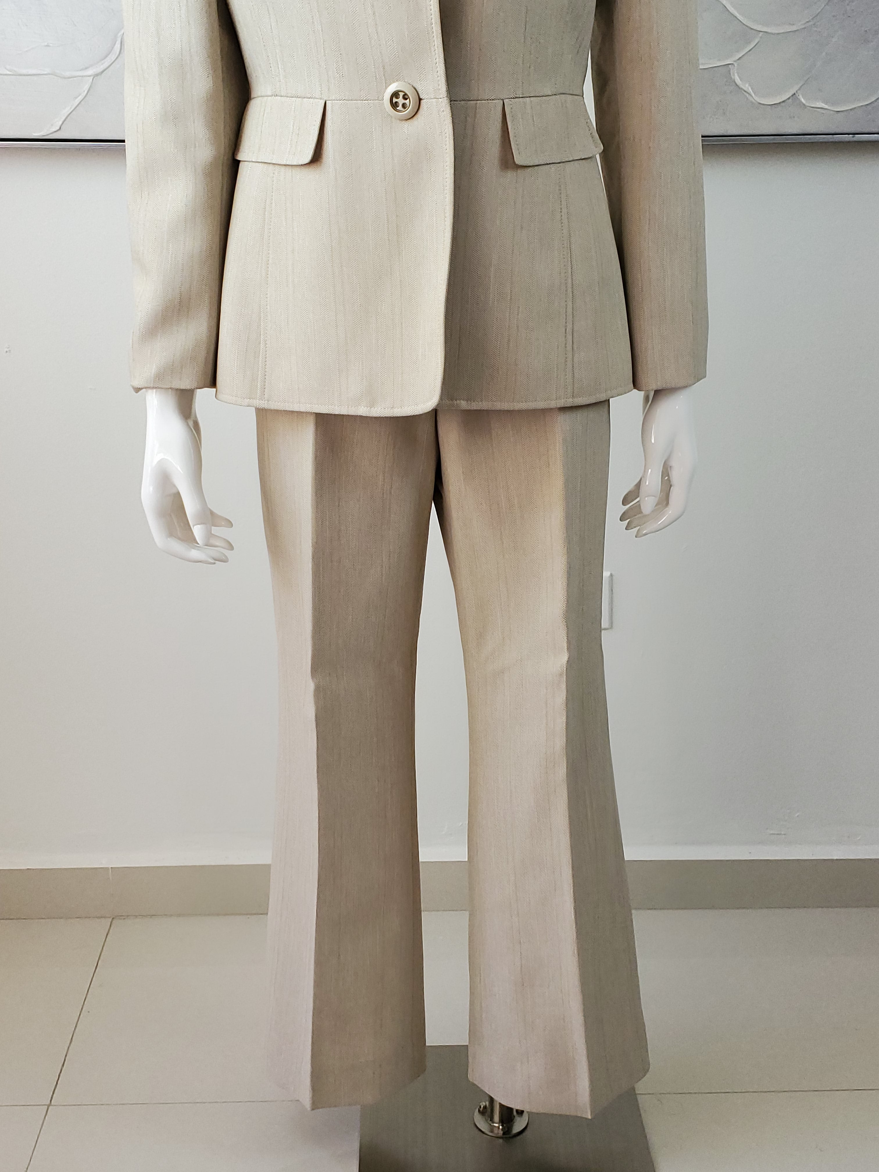 TAHARI ARTHUR S. LEVINE Petite One-Button Crepe Pant Suit