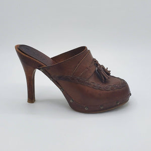 Women's Swedish leather slide on pumps with wooden heel